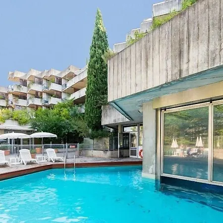 Sowell Family Le Vallon 3* Grospierres