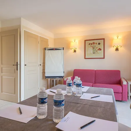 Sowell Family Le Vallon 3* Grospierres